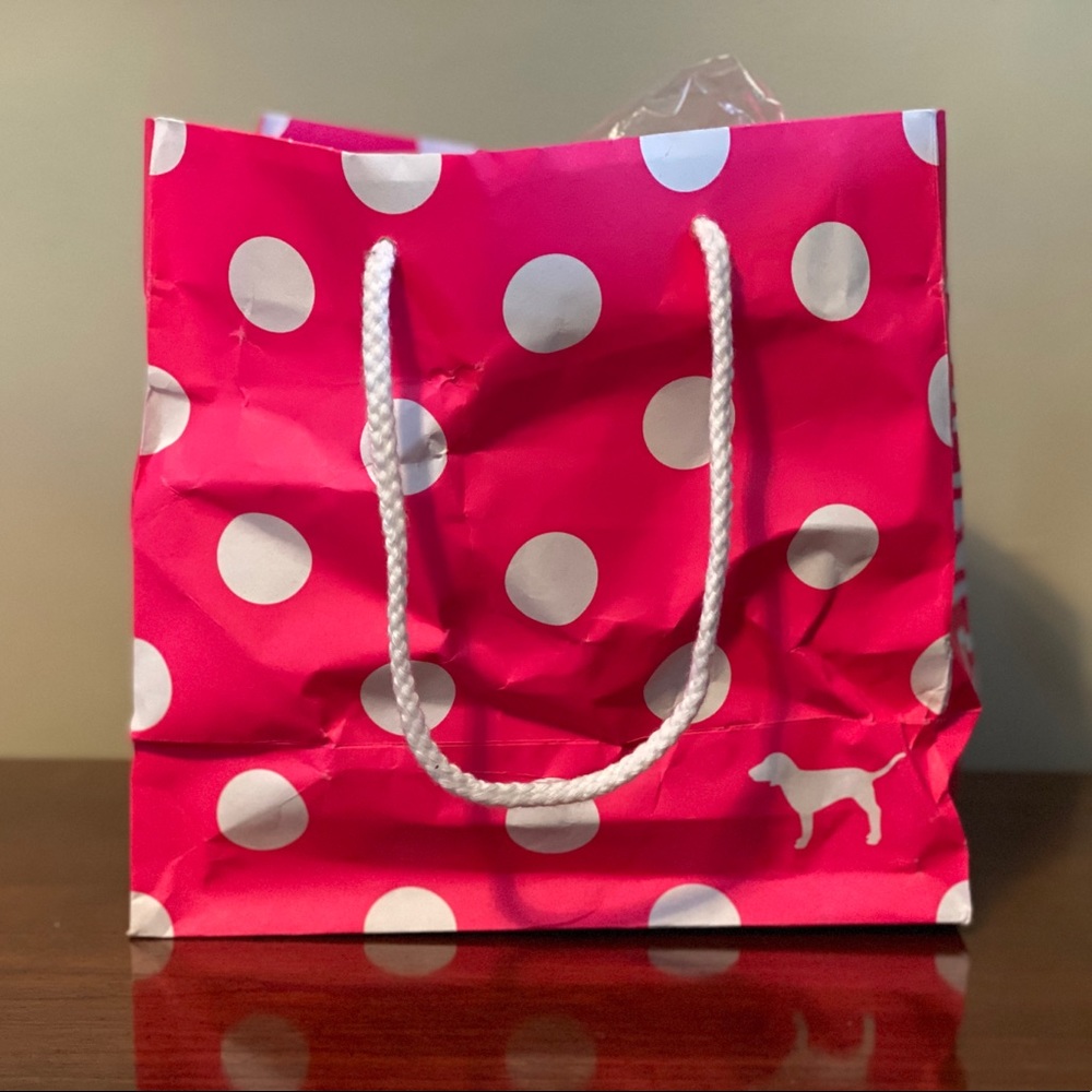 PINK Wear Everywhere T-Shirt Lightly Lined Bra